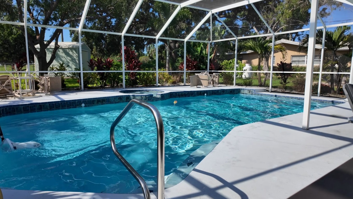 One-Time / Deep Pool Cleaning in Cibolo, TX